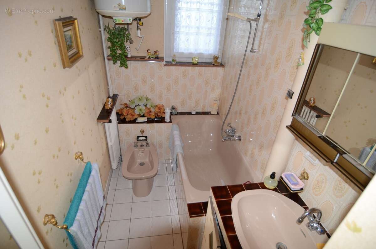 Appartement à PARIS-19E