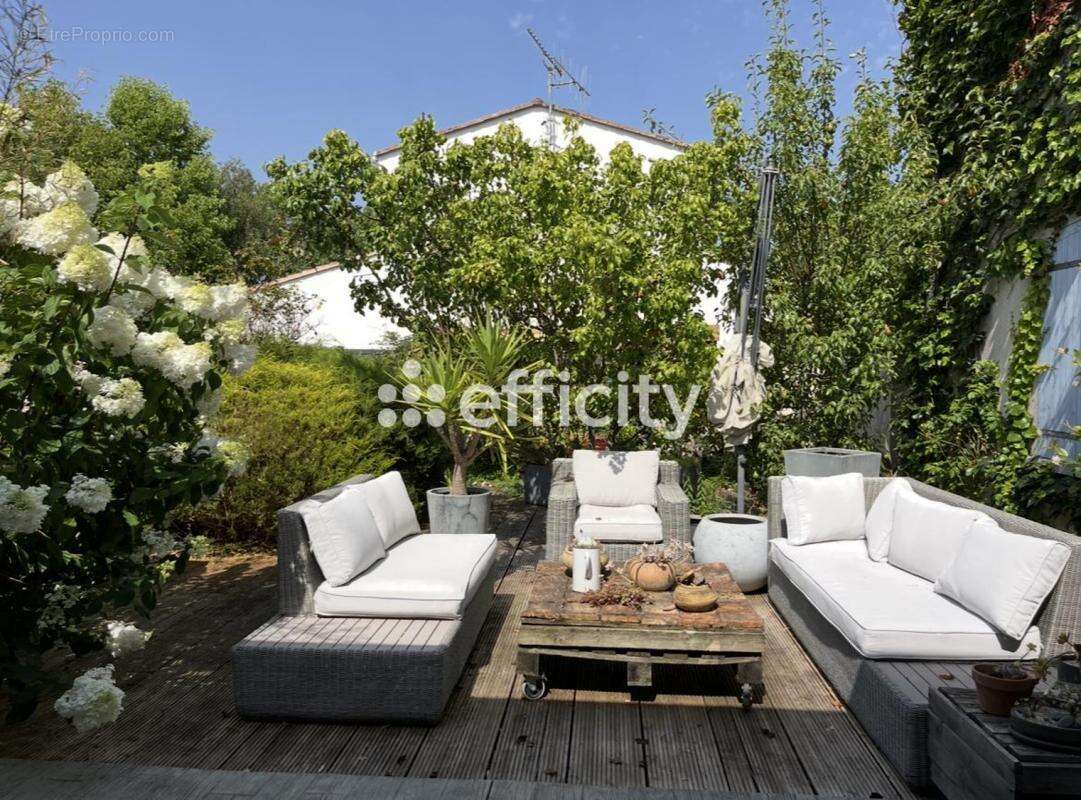 Maison à SAINT-GELAIS