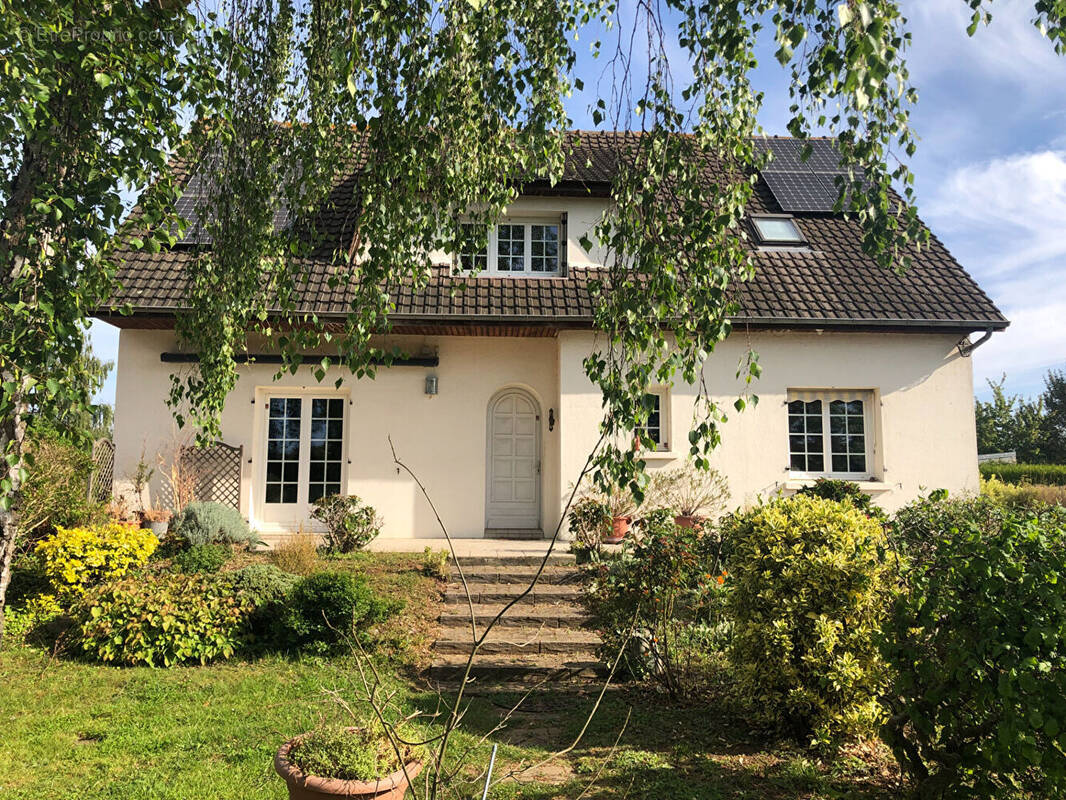 Maison à DEMOUVILLE