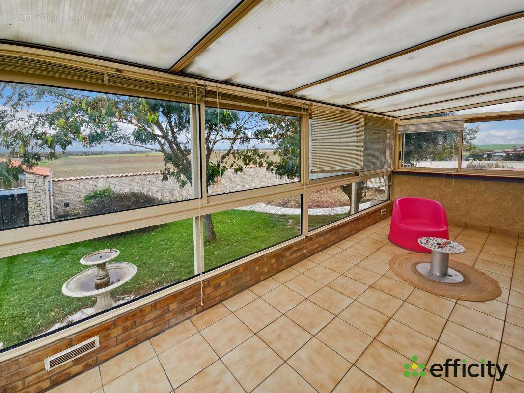 Maison à SAINTE-SOULLE