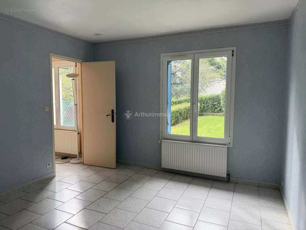 Maison à CHAHAIGNES