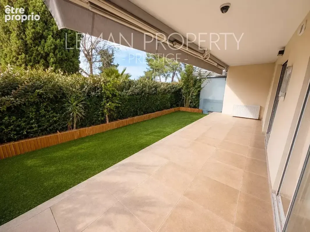T4 en rez de jardin de 80 m2 avec(en SUS) garage double - photo 3