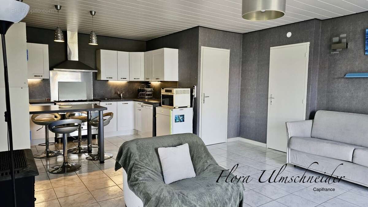 Maison lumineuse d'env. 137 m² avec vue exceptionnelle à vendre à CHINDRIEUX (73). Dépendances, terrain, proche lac du Bourget.  - photo 15
