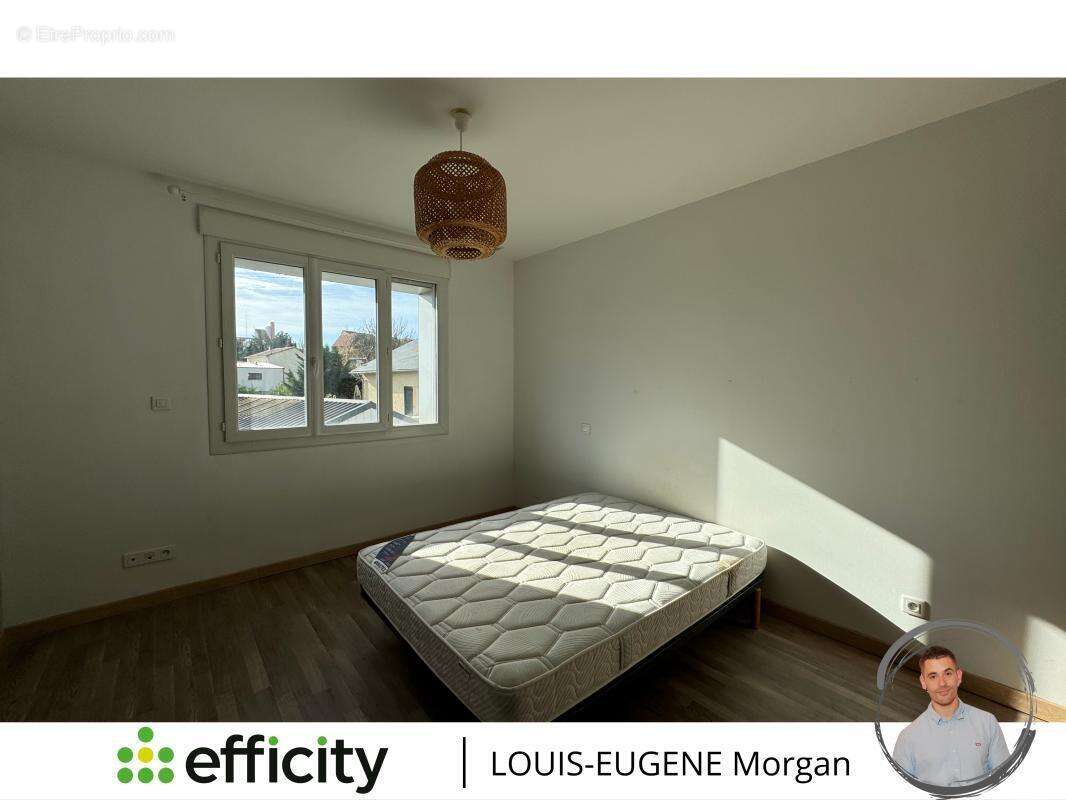 Appartement 553 m² à Poitiers  - photo 8
