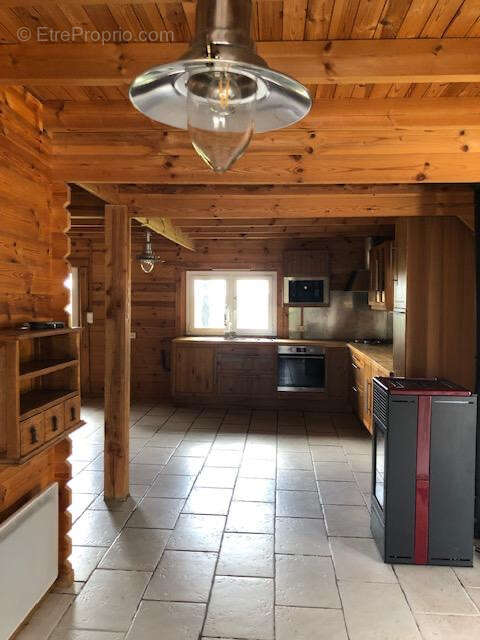 Maison à MAGNAC-BOURG