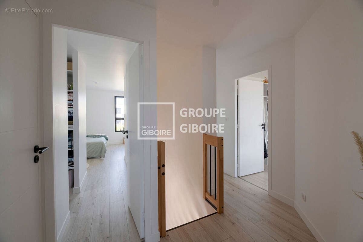 Maison à LA CHAPELLE-DES-FOUGERETZ