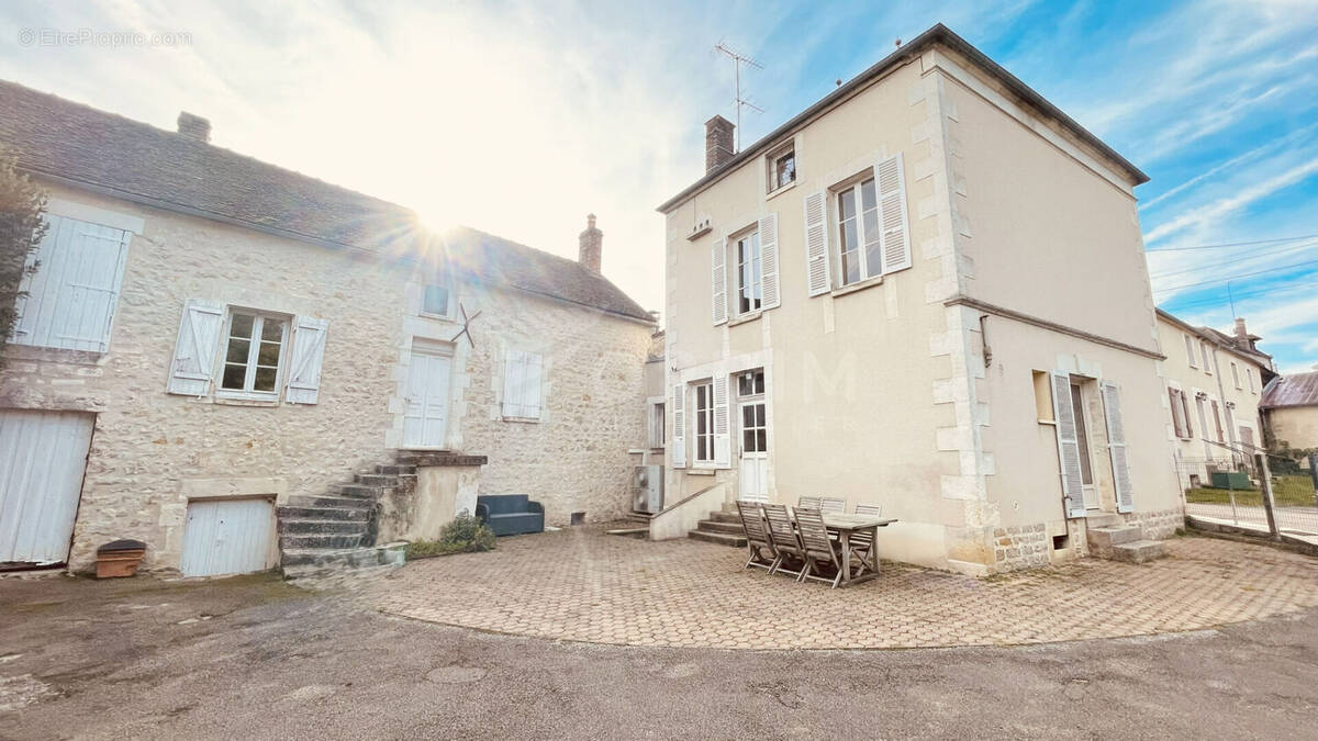 Maison à AUXERRE