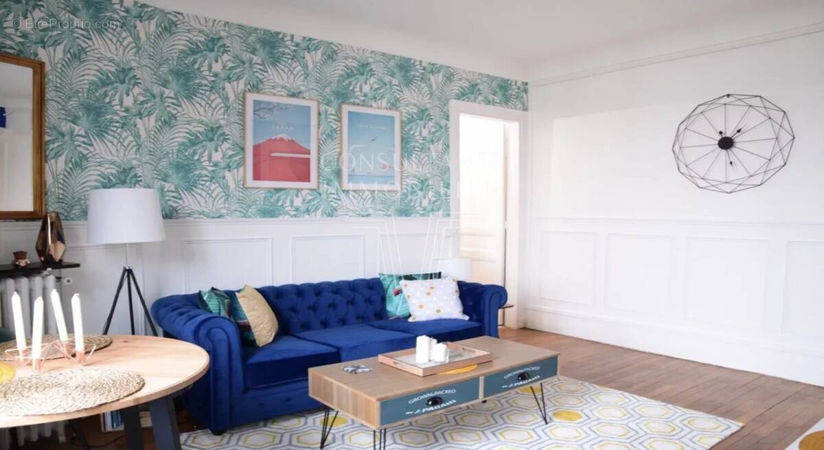 Appartement à PARIS-17E