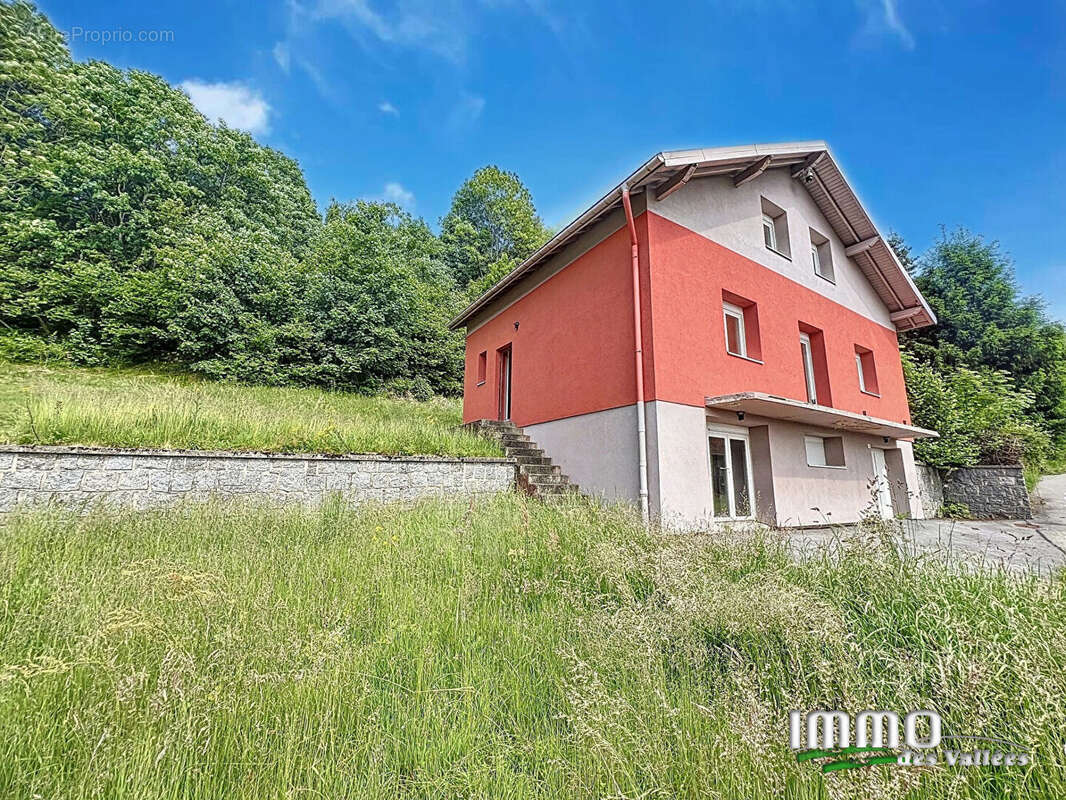 Maison à LA BRESSE
