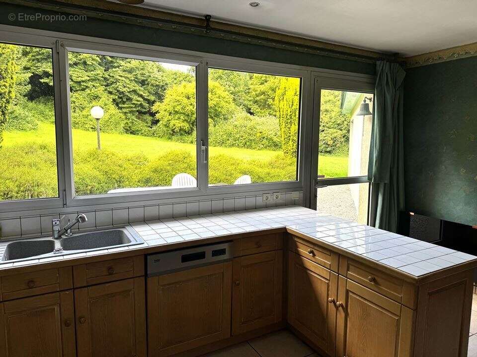 Maison 240 m² à Pont-De-Buis-Les-Quimerch  - photo 5