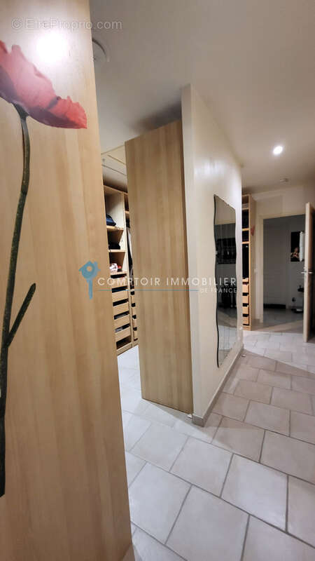 DPT GARD (30), à vendre, secteur PARIGNARGUES, maison de 181m2 habitables, de plain-pied, type 5, piscine, jar - photo 10