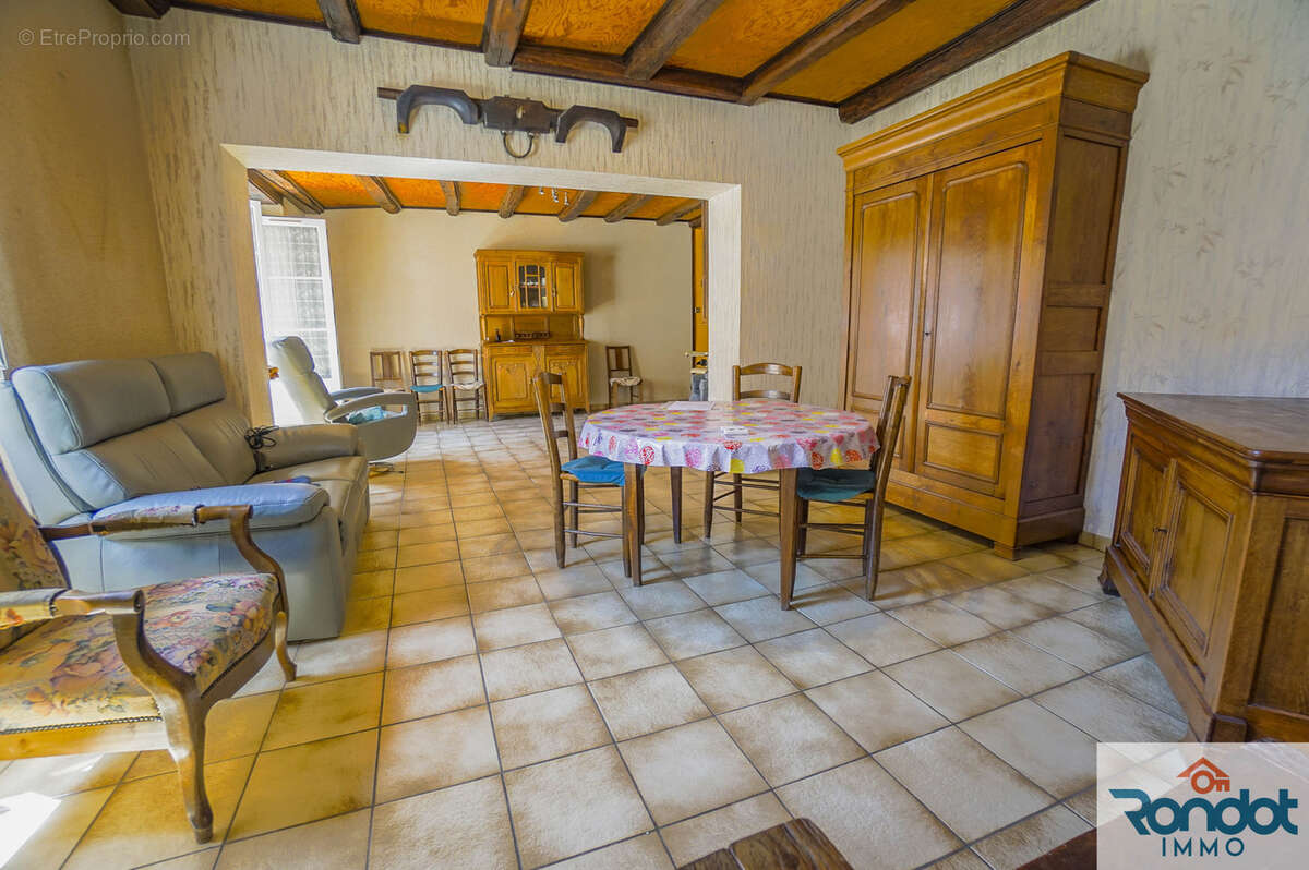 Maison à MAREY-SUR-TILLE