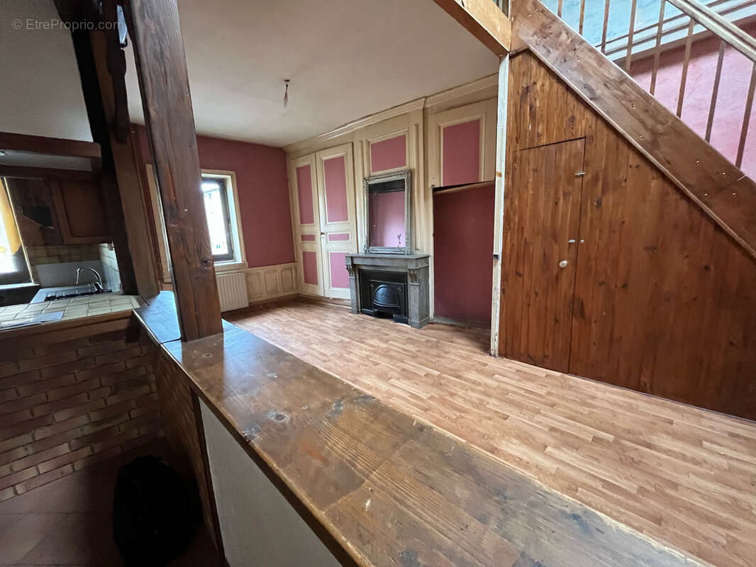 Appartement à GENAY