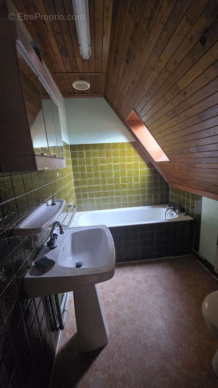 Maison à SAINT-JULIEN-LE-PELERIN