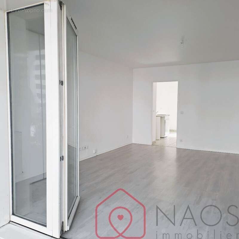 Appartement à L'ILE-SAINT-DENIS