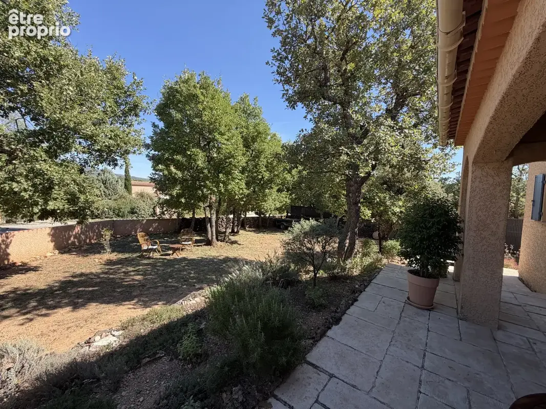 Régusse Villa 104m2 avec piscine, garage et terrain arboré - photo 3