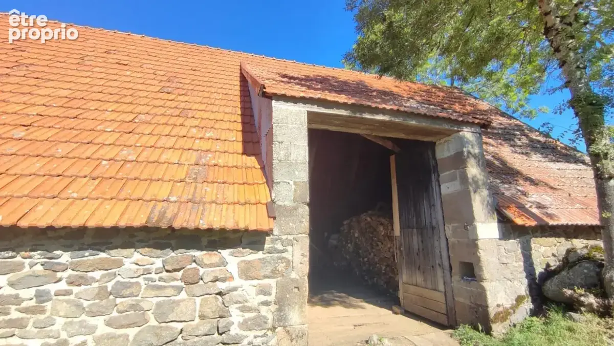 Grange avec beau terrain attenant et vue dégagée, 15400 Trizac - photo 2