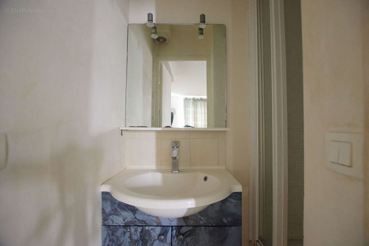 Appartement à PARIS-14E