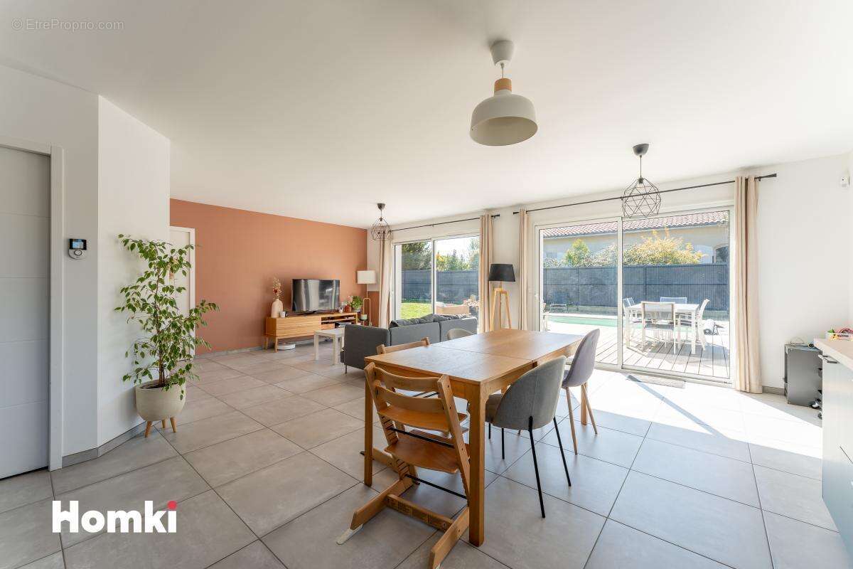 Maison à VILLENAVE-D'ORNON