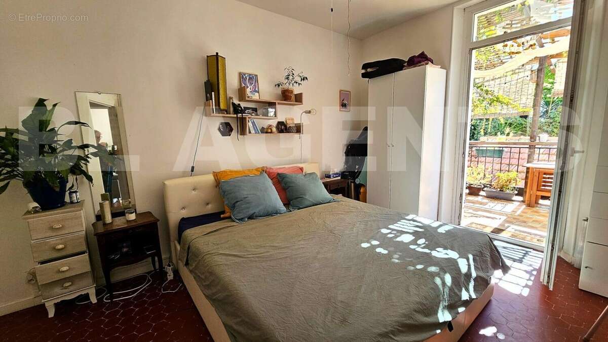 IMG-20251007-WA0012 - Appartement à MARSEILLE-6E