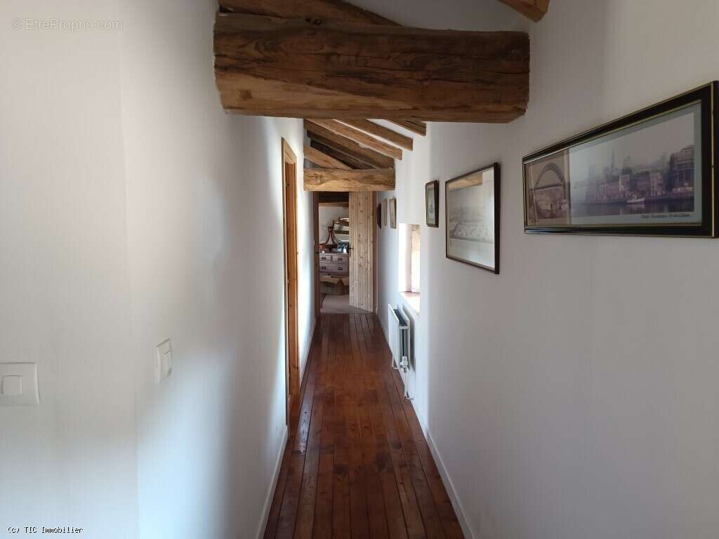 Superbe Longère avec Piscine, Belles Vues, Annexe et Dépendances - photo 16