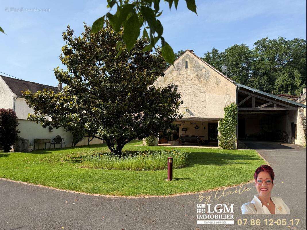 MAGNIFIQUE LONGÈRE de 209 m² - 4 Chambres - Dépendances - photo 23