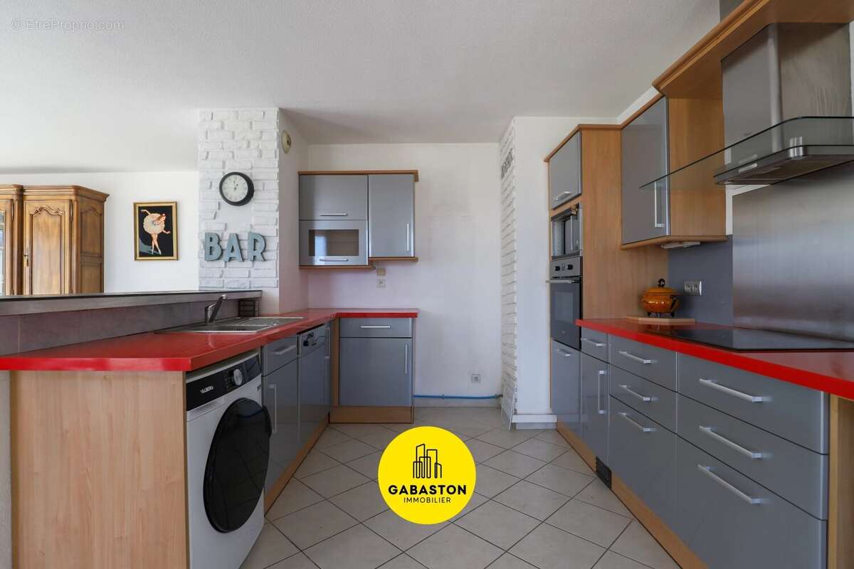 Appartement à MARSEILLE-11E