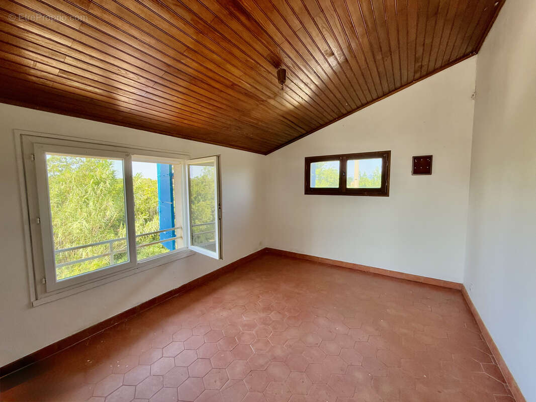 Maison à TULETTE