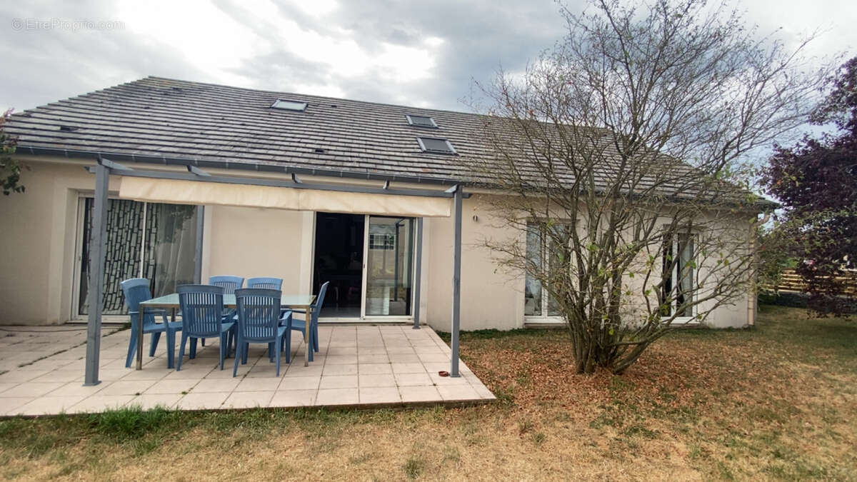Pavillon individuel de 170 m2 habitables avec jardin - photo 9
