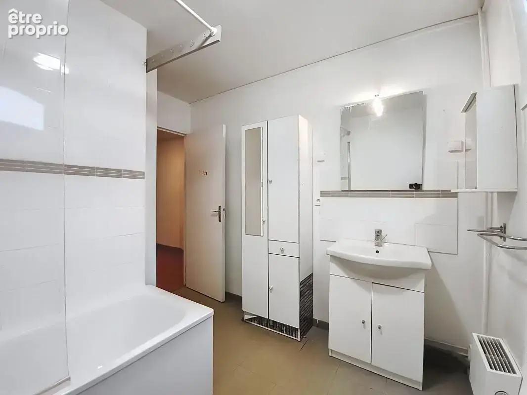 Appartement T2 au centre-ville face au Parc des Provinces - photo 9