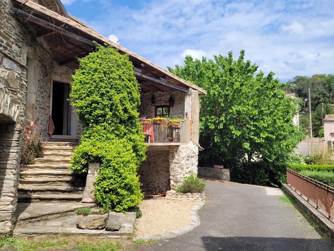 Maison à ROUJAN