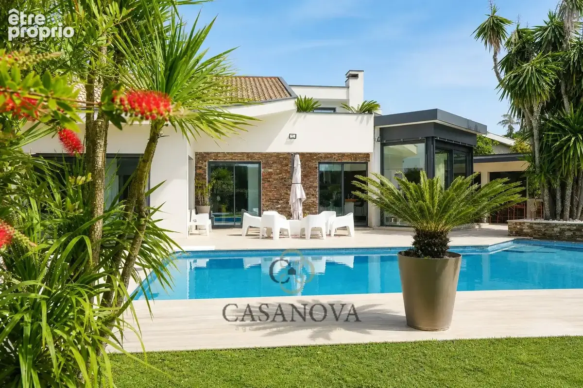 Propriété de 351 m² avec piscine et terrain de 7 310 m² aux portes de Montpellier - photo 22