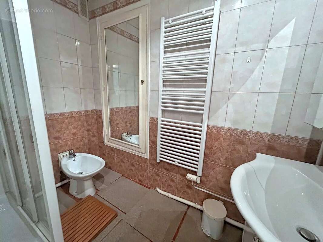 Appartement à MARSEILLE-8E