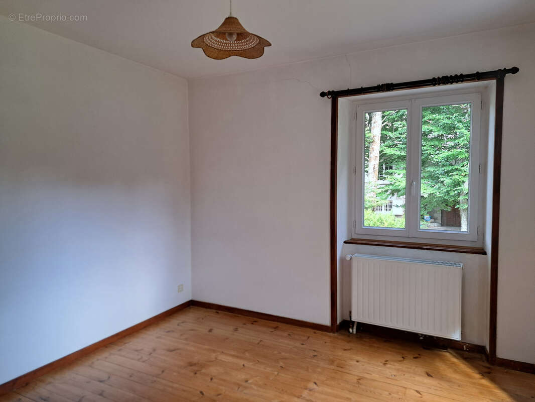 Maison à LE CHAMBON-SUR-LIGNON