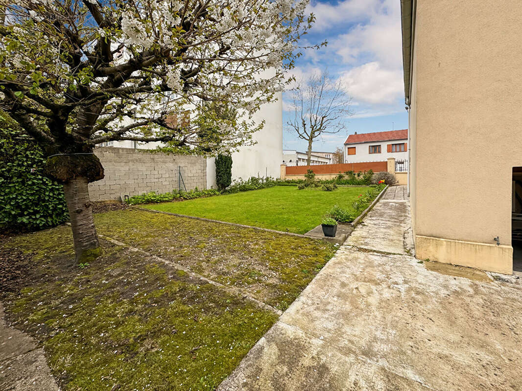 Maison à MONTREUIL