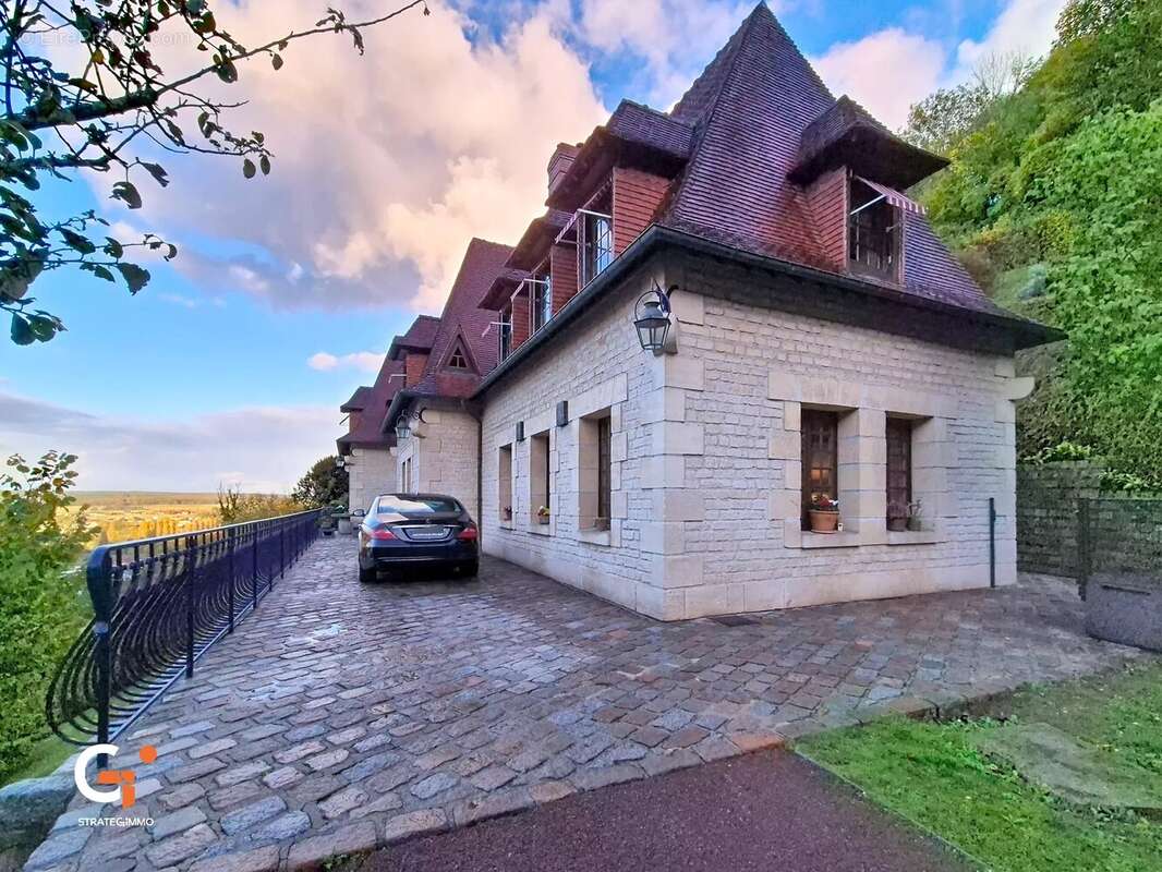 Maison à LA BOUILLE