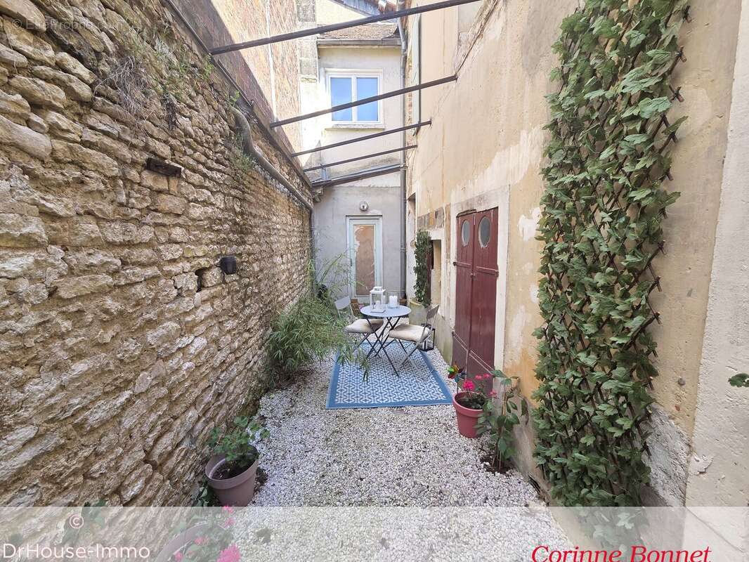 Maison à VENDEUVRE-SUR-BARSE