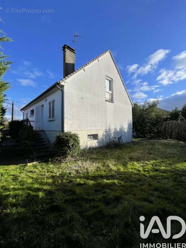 Photo 3 - Maison à YZEURE