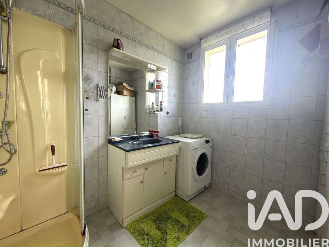 Maison 61 m² à Combles  - photo 8