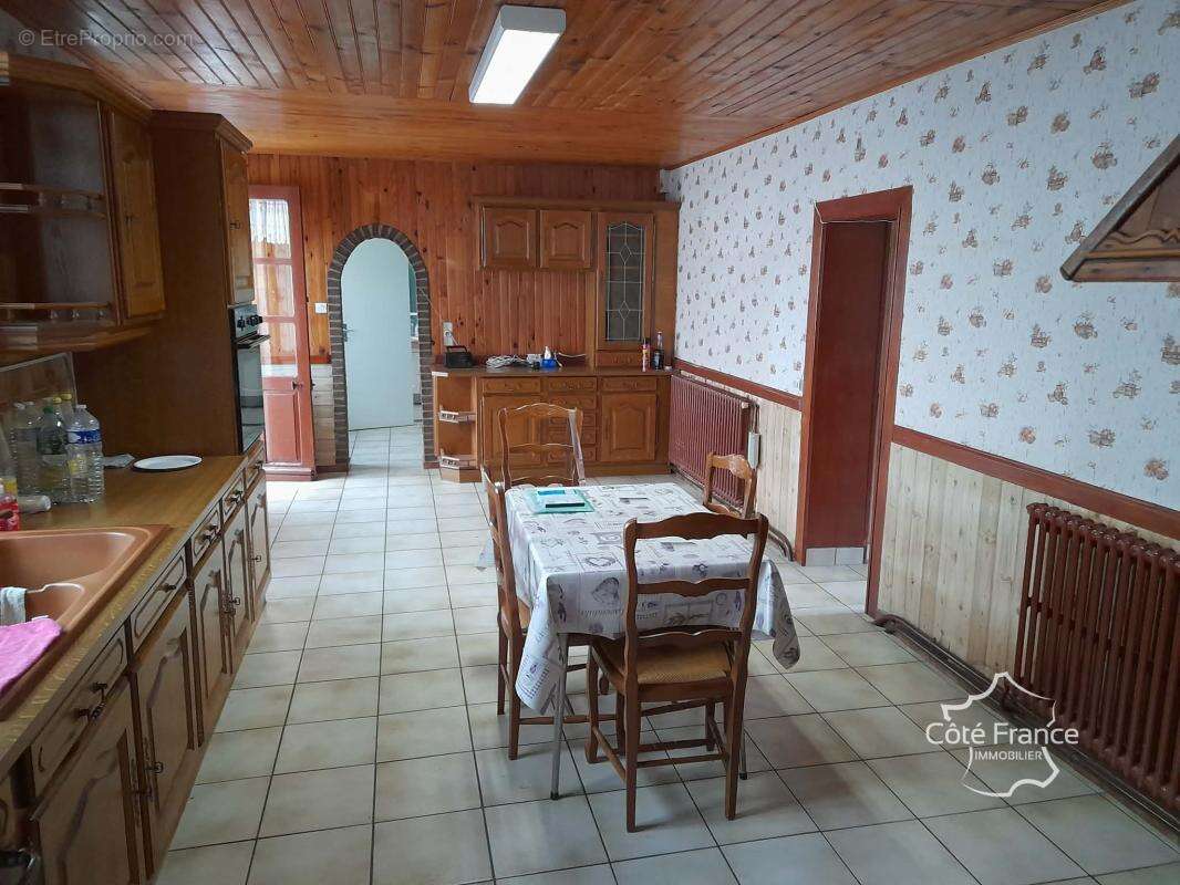 Maison à OHAIN