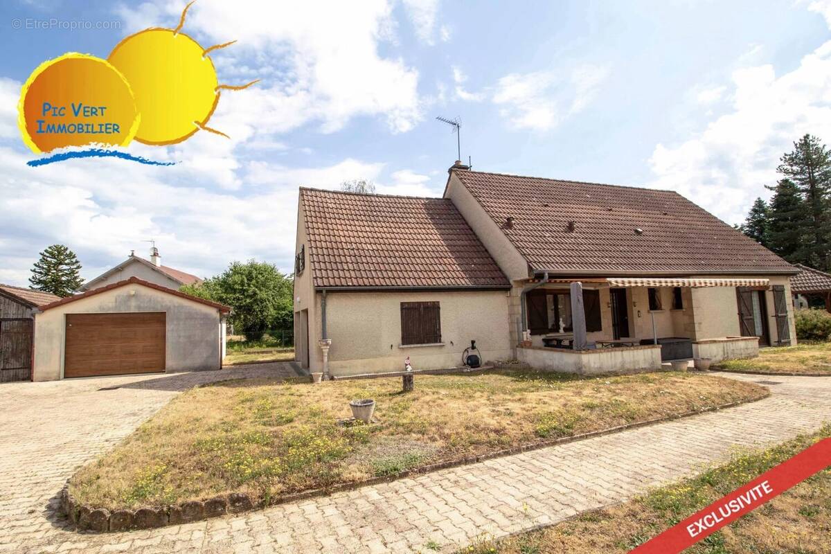 Maison à AUXONNE