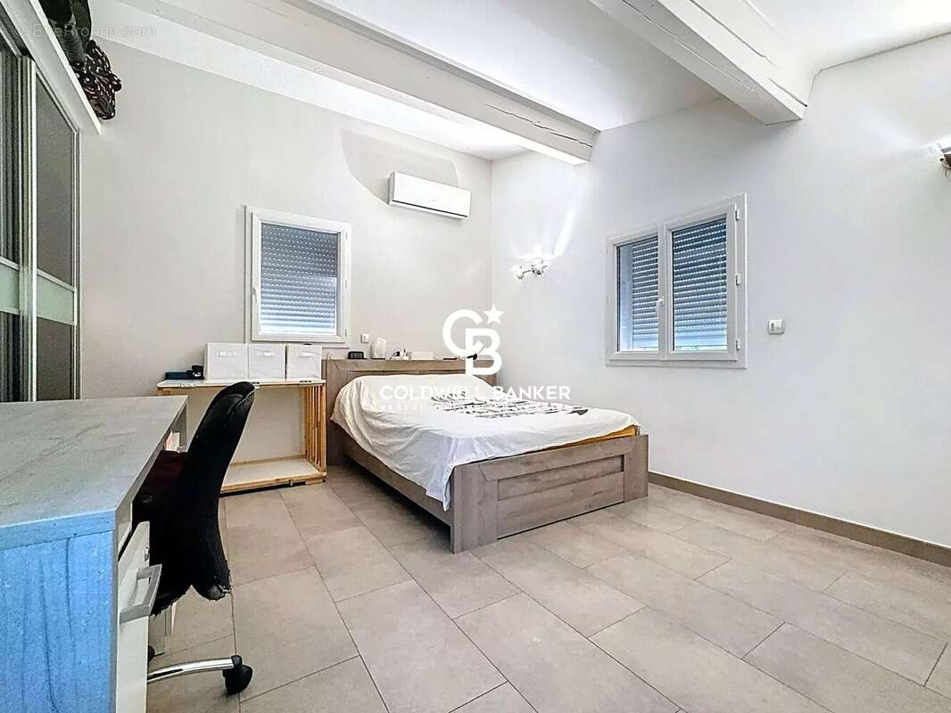 Maison à ROQUEBRUNE-SUR-ARGENS