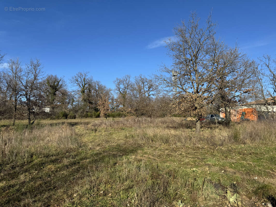 Terrain à ROIFFIEUX