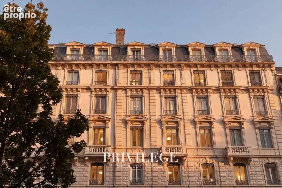 Appartement bourgeois de 110 m2   Lyon 3e, quartier Préfecture - photo 6