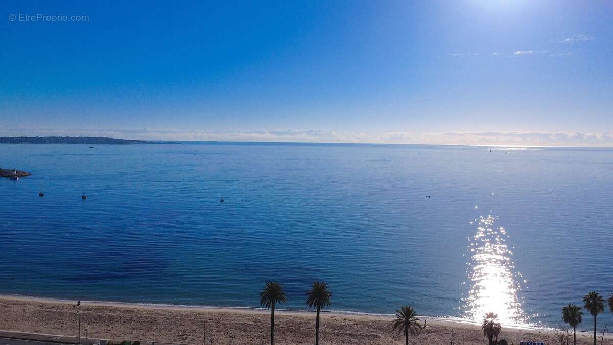 Appartement à VALLAURIS