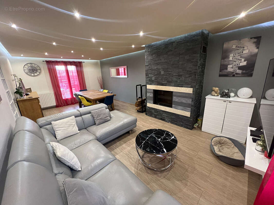 Maison à CHAUMONTEL