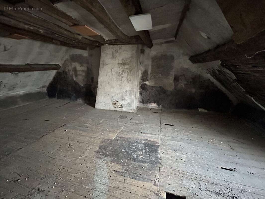Maison à COURPALAY