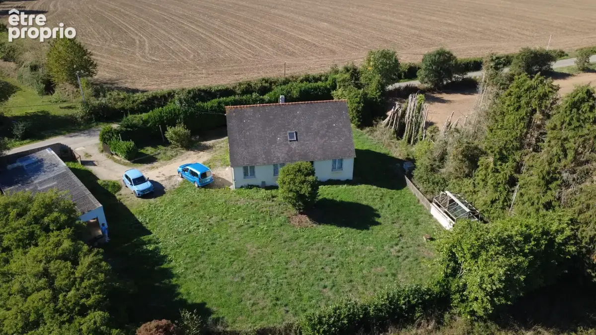 PLEYBER-CHRIST. Maison de 130 m² sans vis-à-vis, belle vue, terrain de 2 858 m² et atelier. Morlaix à 10 min. - photo 2