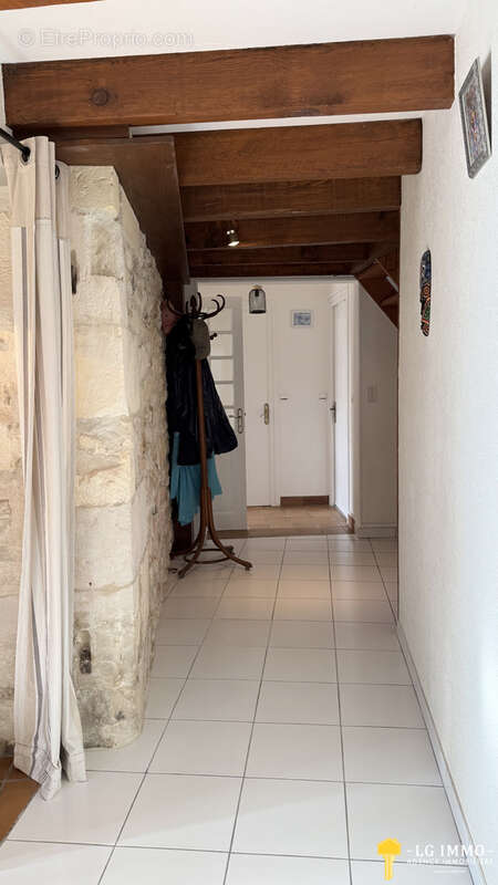 Maison à BRIE-SOUS-MORTAGNE