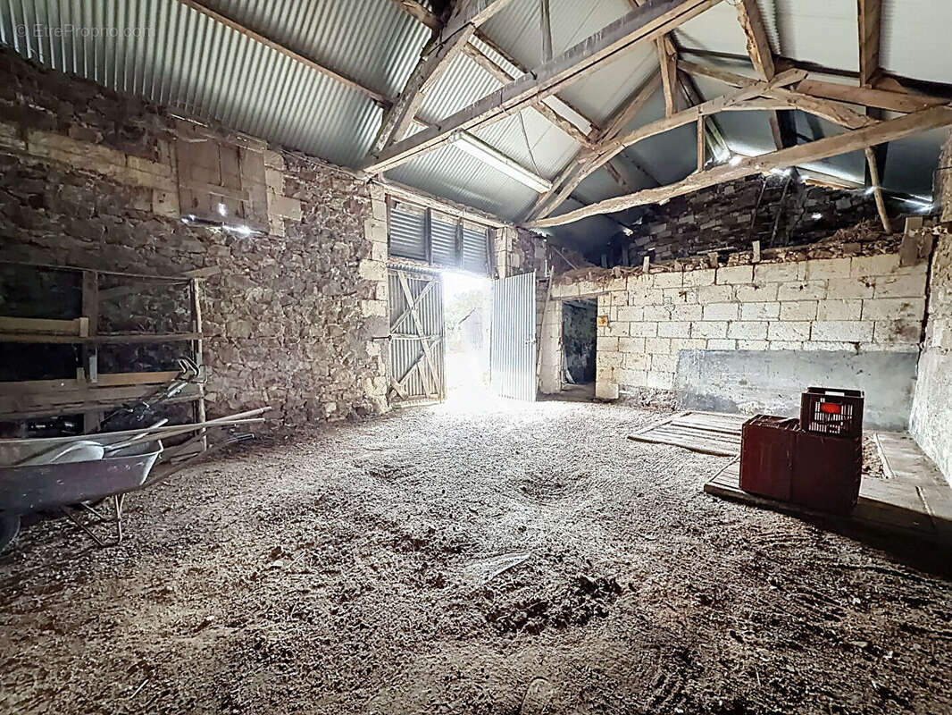 Maison à BLAISON-GOHIER